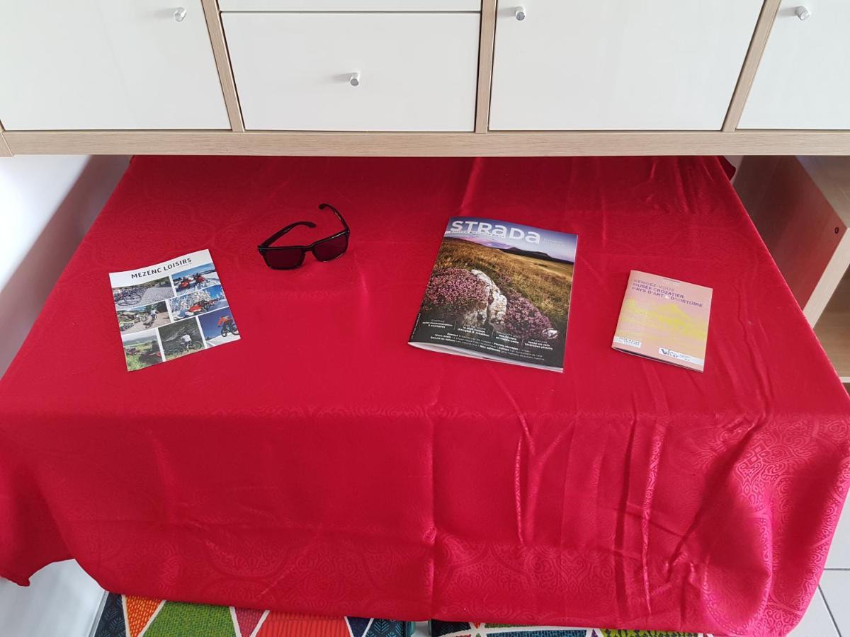 Compostela Apartment Le Puy-en-Velay ภายนอก รูปภาพ